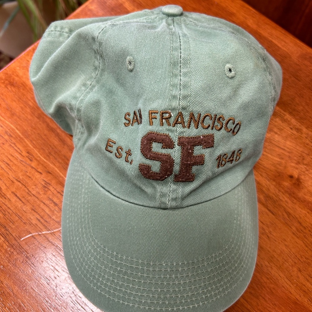 San Francisco 49ers green NFL sports cap